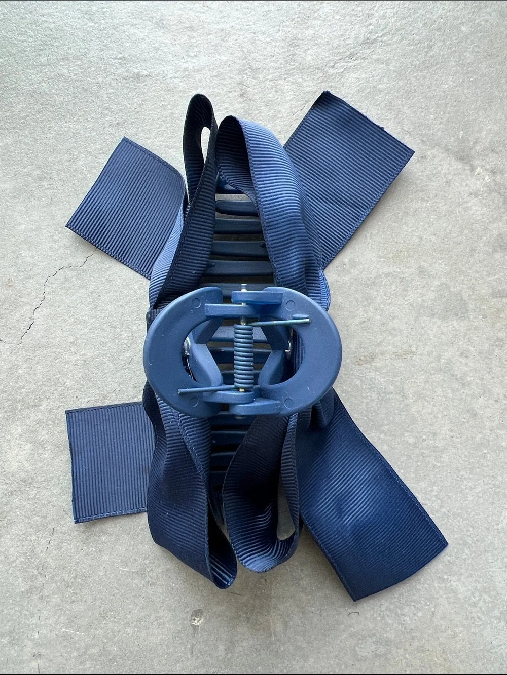 Navy blue bow ribbon claw clip